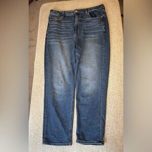 American Eagle Highest Rise Mom Jean
